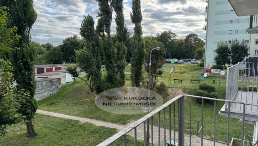 Mieszkanie Sprzedaż  os. Dolinki