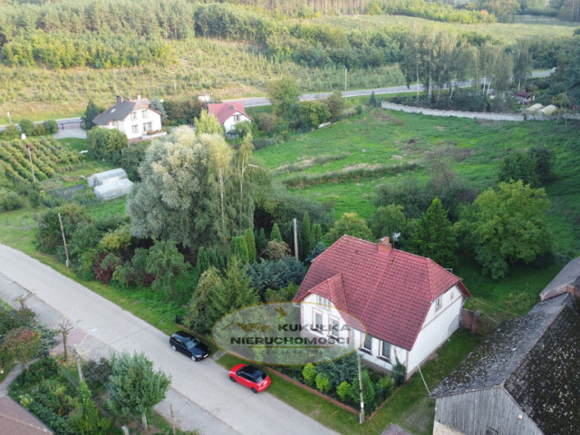 Dom przy ścianie lasu z dużą działką - Glisno